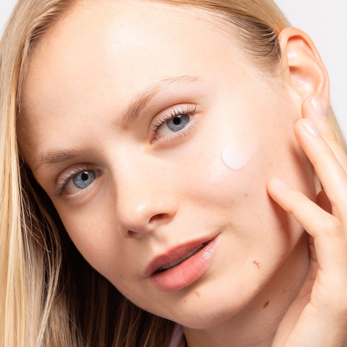 Aloe Hyaluron Cream - Benton | MiiN Cosmetics