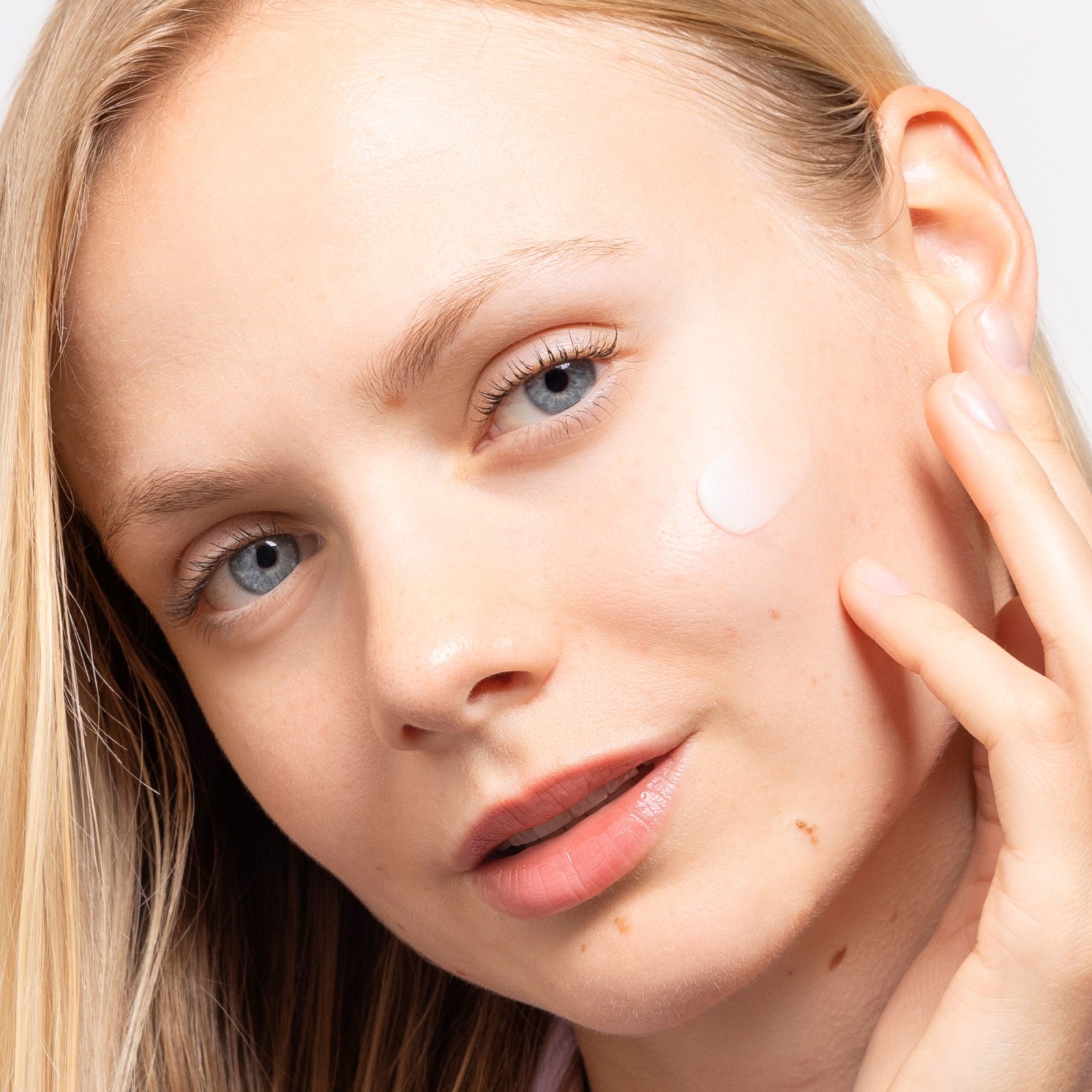 Aloe Hyaluron Cream - Benton | MiiN Cosmetics