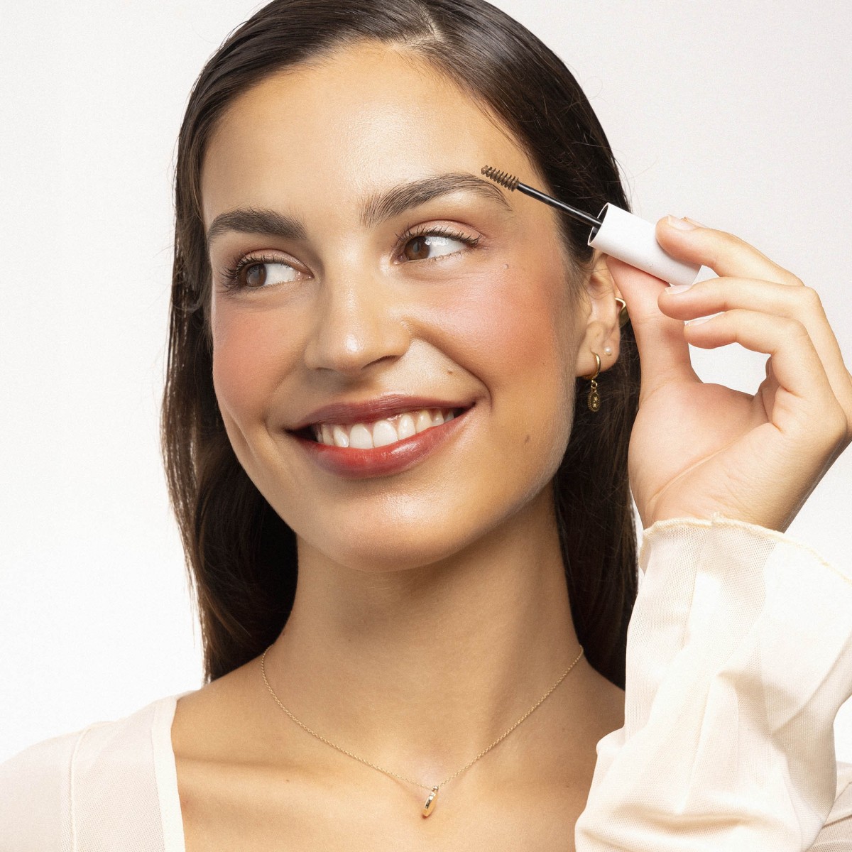 Fijador de cejas coreano con pantenol - Laka | MiiN Cosmetics