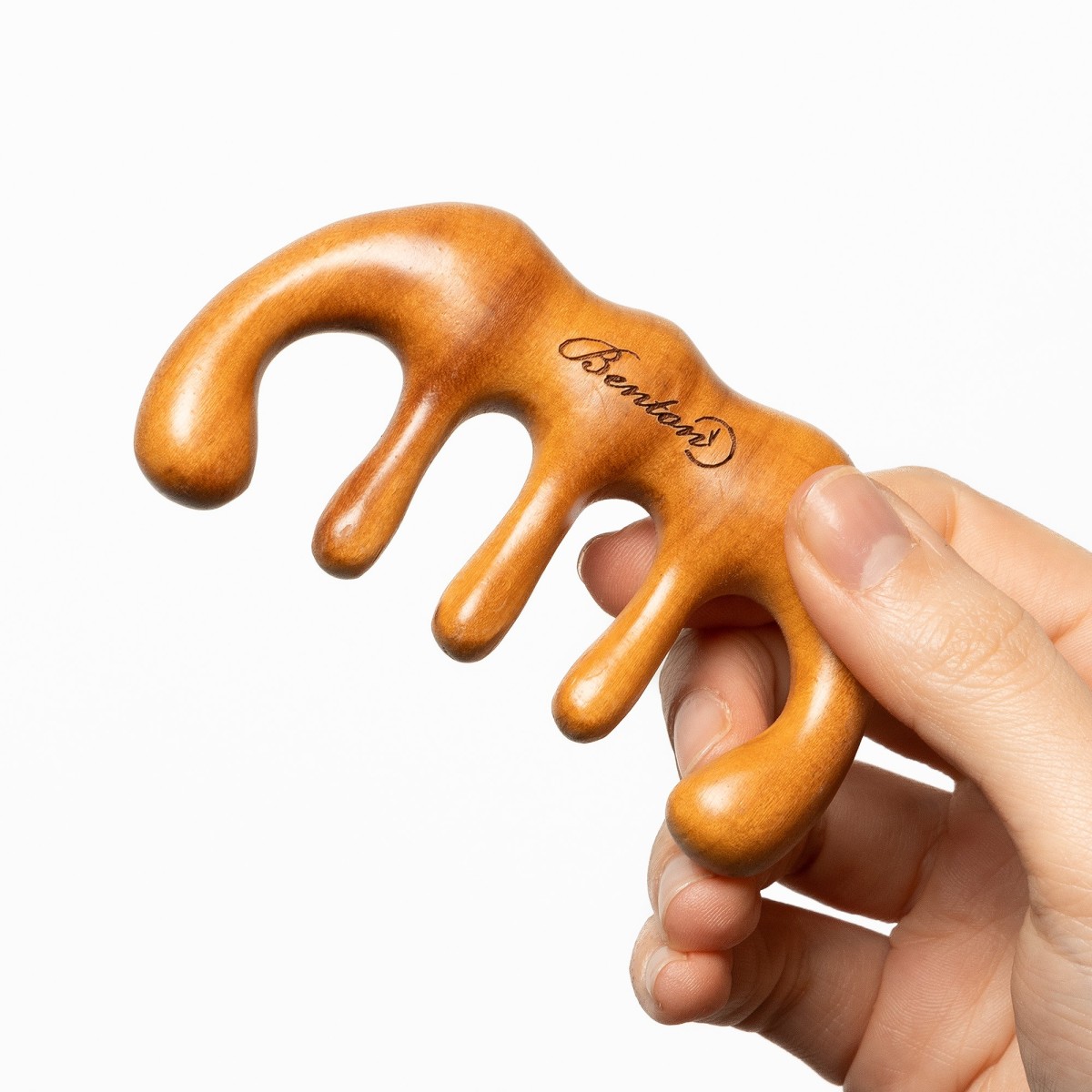 Peine multiusos de madera de sándalo de Benton | MiiN Cosmetics